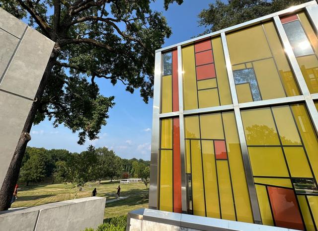 Glass sculpture in North Carolina